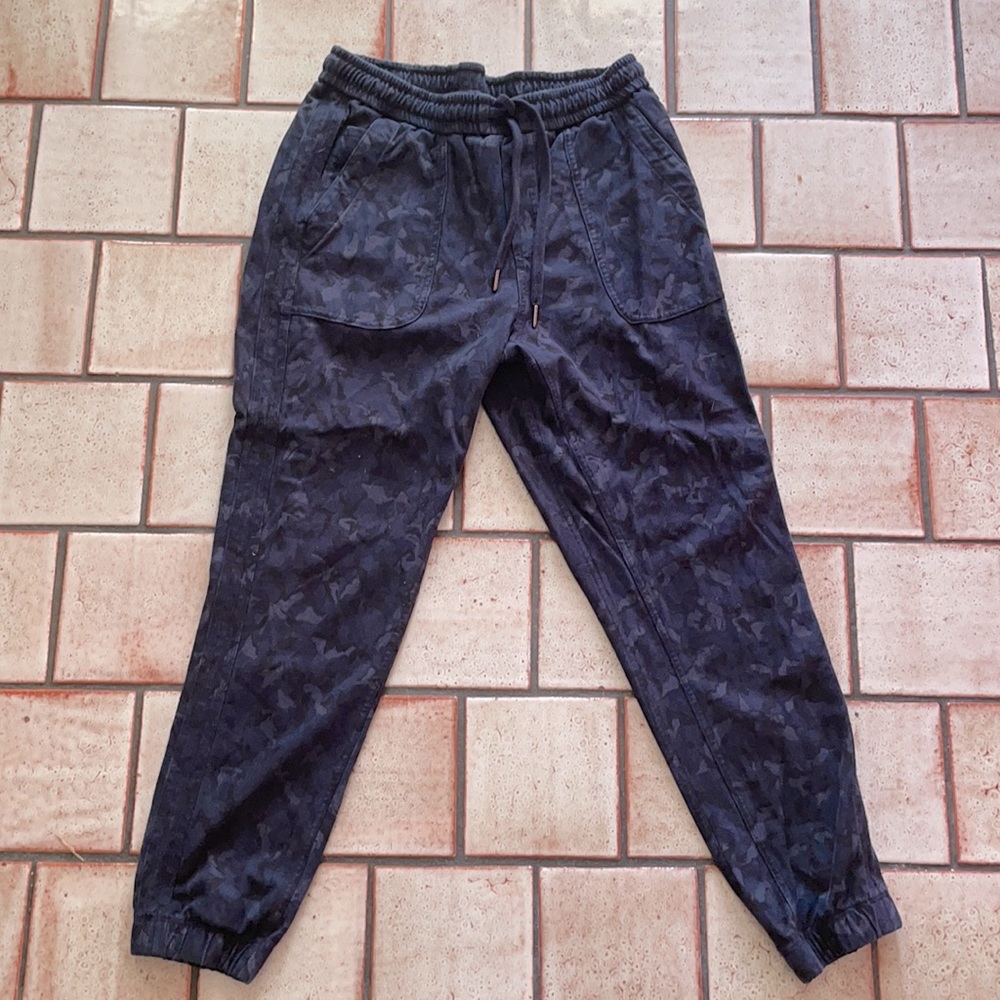 Athleta Farallon Stratum Camo Joggers Cotton Navy